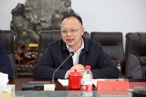 说明: https://www.hnfnu.edu.cn/__local/3/3E/3A/71EDFA0AD2CC436607DB7E9CFCF_44AFBA42_7AA8.jpg